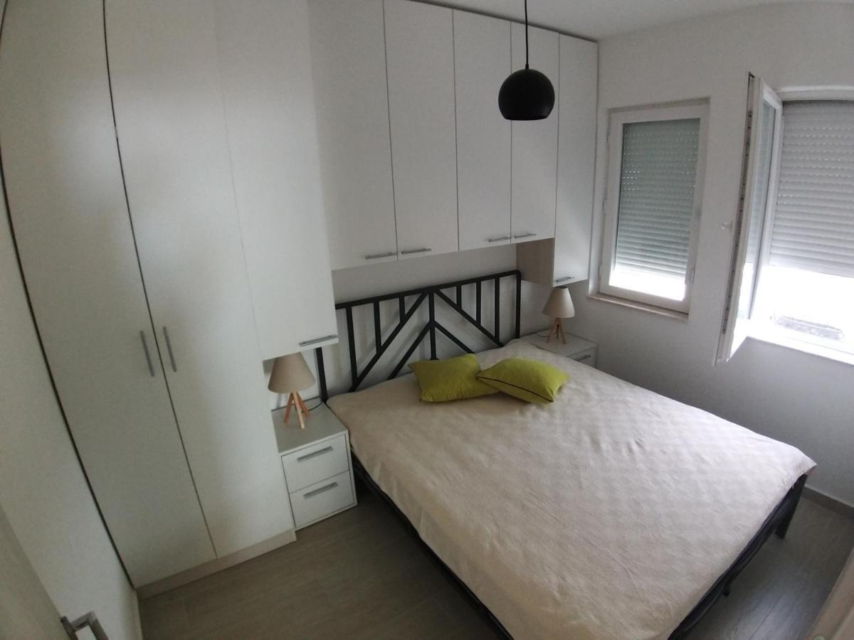 Apartman Dajoda 1 Bijela Exterior foto