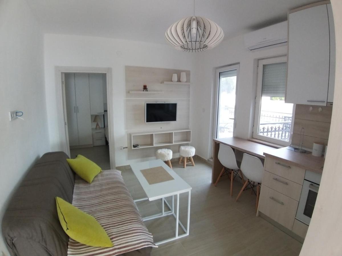 Apartman Dajoda 1 Bijela Exterior foto